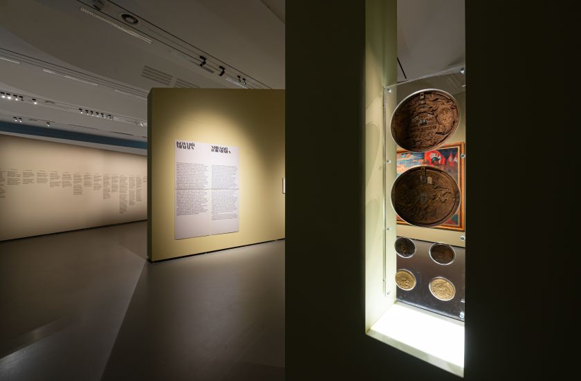 Paskutinė galimybė pamatyti tarptautinę parodą „Vilnius, Wilno, Vilne 1918–1948. Vienas miestas – daug pasakojimų“ Nacionalinėje dailės galerijoje