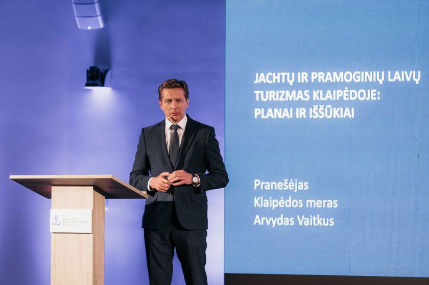 
Uostų plėtra: durys į nacionalinio saugumo užtikrinimą, jūrinės energetikos vystymą ir rekreacinės laivybos plėtojimą.                 