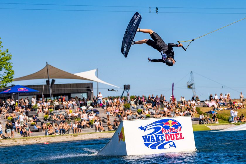 Vandenlenčių sporto atletus Lietuvoje devintą kartą suvienys „Red Bull WakeDuel“ varžybos