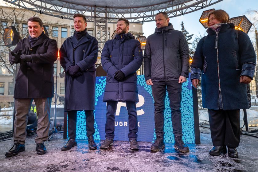 Kaune atidengta „ACME Grupės “ dovana Lietuvai – skulptūra „Taškas“