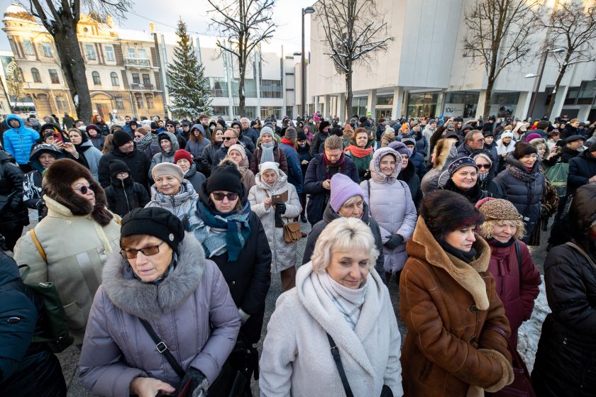 Kaune atidengta „ACME Grupės “ dovana Lietuvai – skulptūra „Taškas“