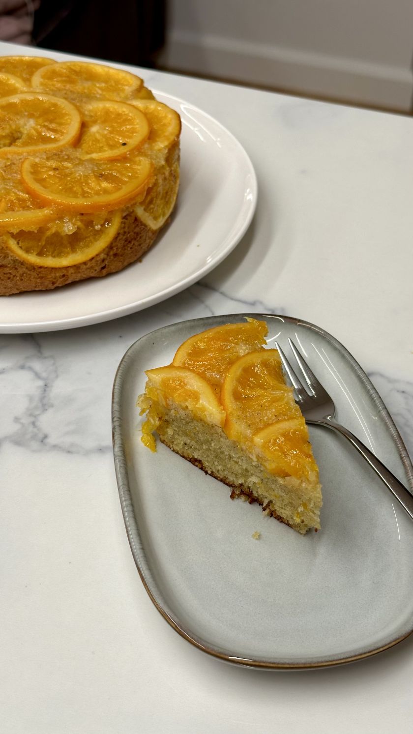 
Velykoms – kultinis tinklaraštininkės Kotrynos Stankuvės apelsinų pyrago receptas                