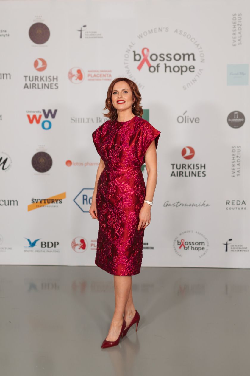 
Vilniaus Tarptautinė Moterų Asociacija ruošiasi iniciatyvai „Sužydėjusi viltis“ – renginio temą įkvėpė japonų menas „Kintsugi“                