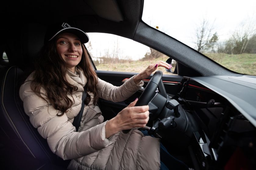 
Ekspertės patarimas naujokėms: slalome svarbiausia – ne „padangų cypinimas“                