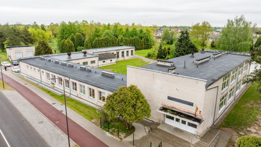 
Prezidento Valdo Adamkaus gimnazija plečia erdves: projektuoja naują pradinukų korpusą su sporto sale                