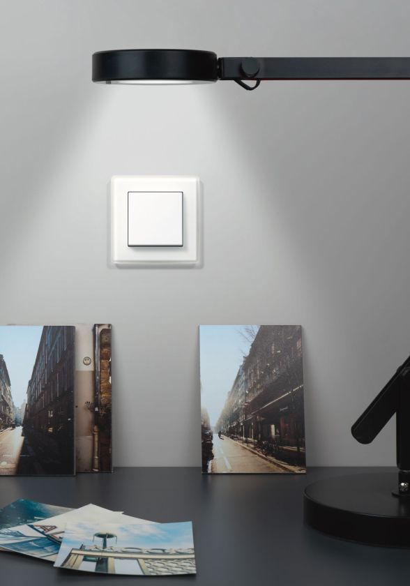 
Kaip prie aplinkai draugiško interjero gali prisidėti jungiklis ar kištukinis lizdas?                