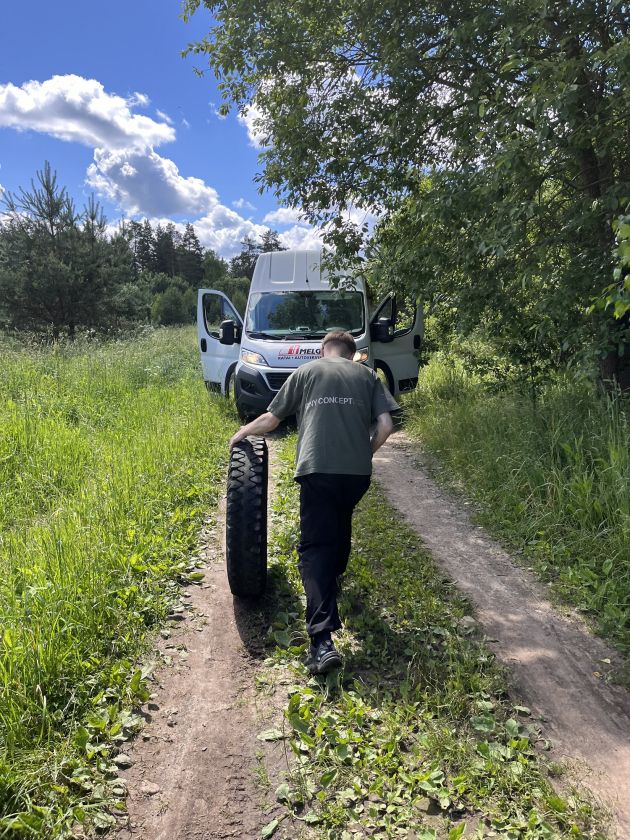 
Per dieną surinko 6 tonas į aplinką išmestų padangų                