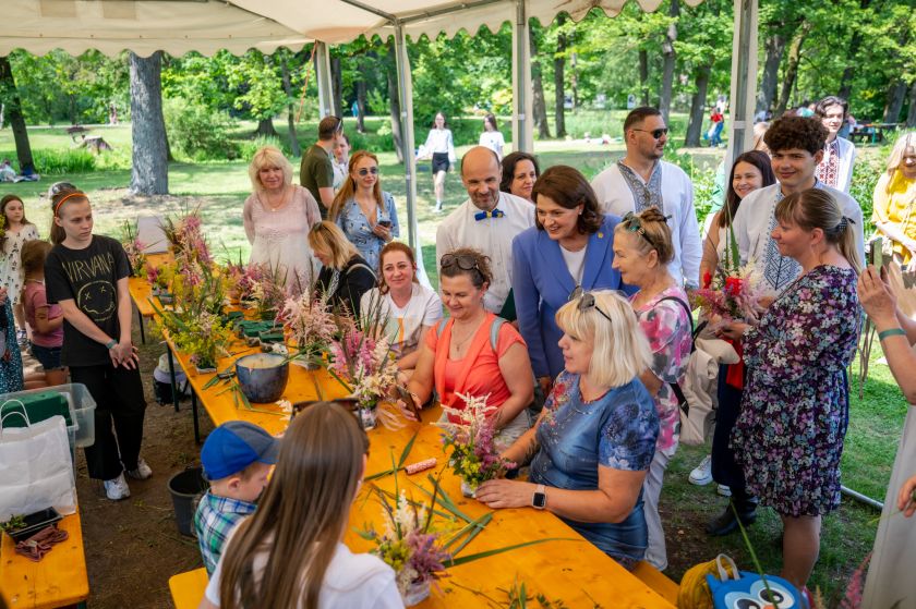 
Ukrainos pirmoji ponia O. Zelenska: VDU Ukrainos centras sugrąžina galimybes, kurias atėmė rusai, ir prideda naujų                