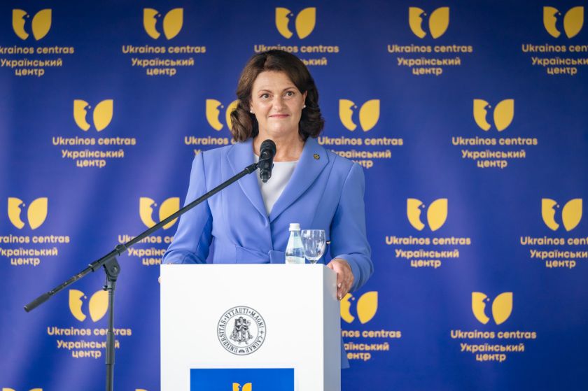 
Ukrainos pirmoji ponia O. Zelenska: VDU Ukrainos centras sugrąžina galimybes, kurias atėmė rusai, ir prideda naujų                