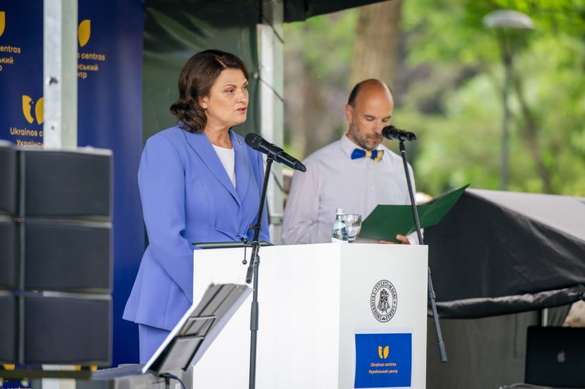 
Ukrainos pirmoji ponia O. Zelenska: VDU Ukrainos centras sugrąžina galimybes, kurias atėmė rusai, ir prideda naujų                