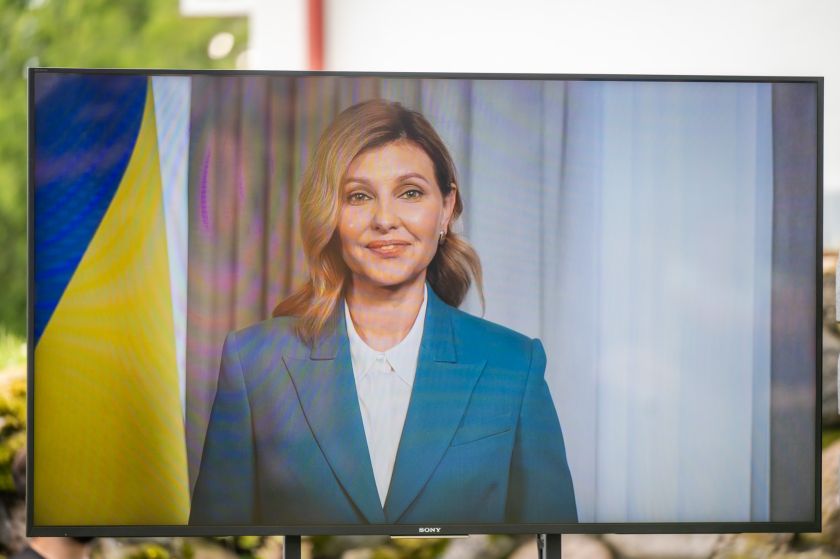 
Ukrainos pirmoji ponia O. Zelenska: VDU Ukrainos centras sugrąžina galimybes, kurias atėmė rusai, ir prideda naujų                