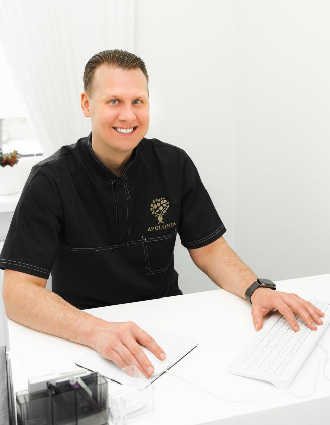 
Gydytojas paneigia mitus apie trombocitais praturtintos plazmos injekcijas į sąnarius                