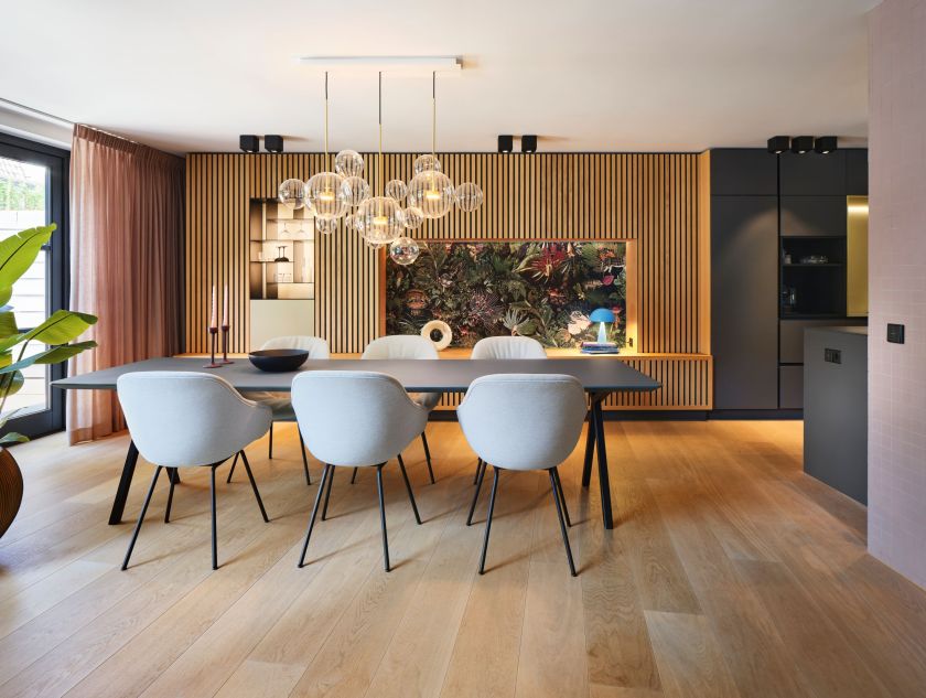 
Vasaros karščiai: kaip išmanieji namai leidžia lengviau prisitaikyti?                