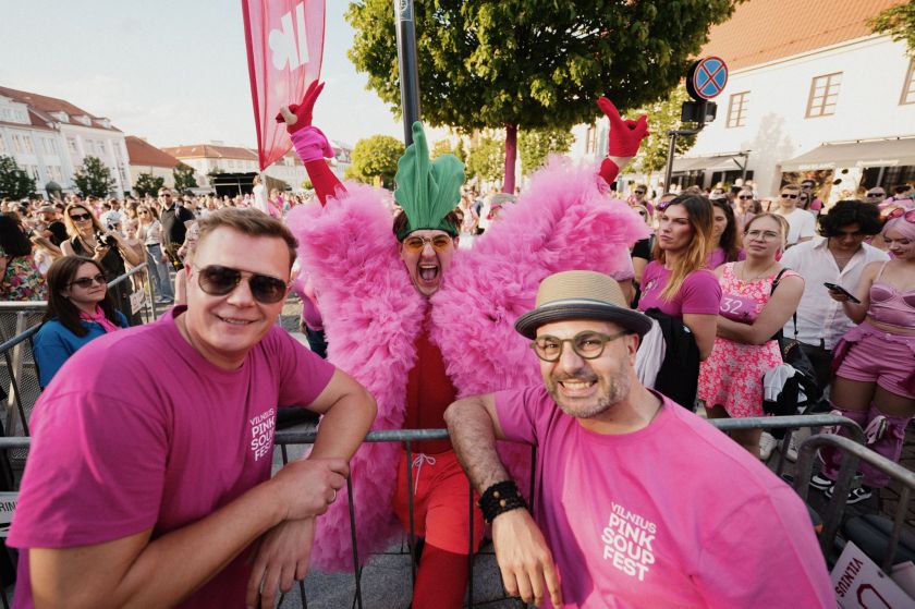 Savaitgalį praūžęs Vilniaus šaltibarščių festivalis ne tik rožine spalva nudažė miestą, bet ir atrėmė Rygos iššūkį