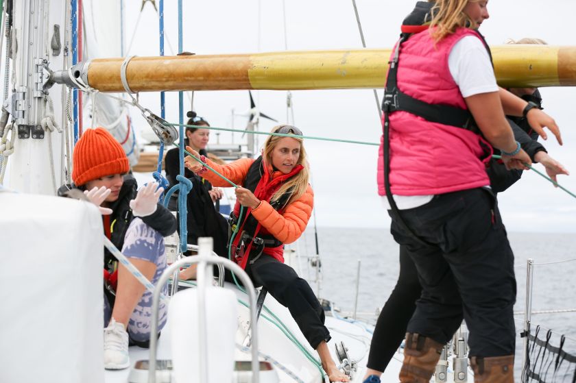 
Pasaulinę vandenynų dieną – žvilgsnis į novatorišką moterų ekspediciją po Ramiojo vandenyno šiukšlyną                