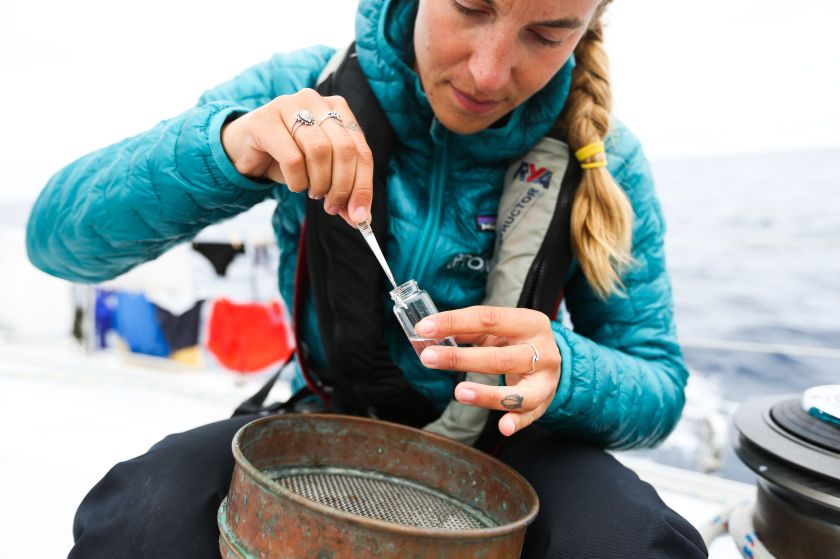 
Pasaulinę vandenynų dieną – žvilgsnis į novatorišką moterų ekspediciją po Ramiojo vandenyno šiukšlyną                