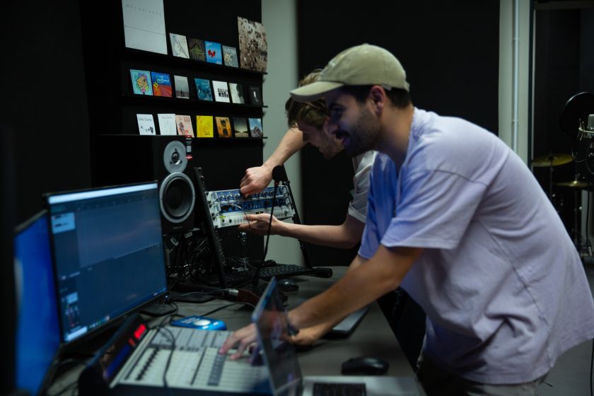 VILNIUS TECH studentai Lietuvių liaudies dainų interpretacijoms pasitelkė išplėstinę animaciją