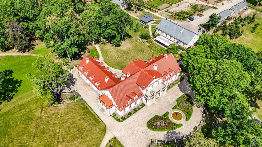 
Karaliaus Mindaugo karūnavimo iškilmės Ilzenbergo dvare                