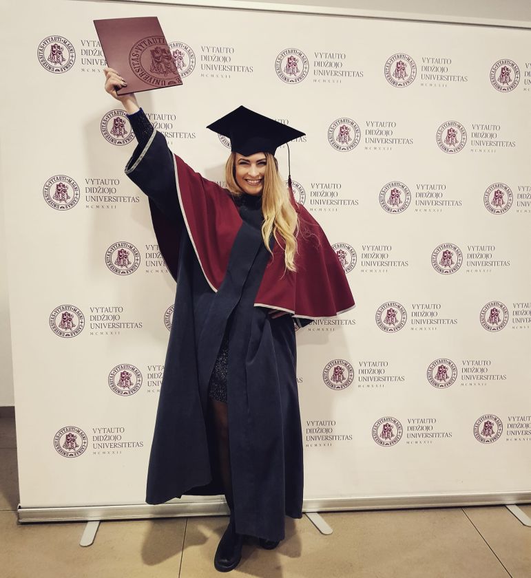 
Europos kokiušin karatė čempionė nėrė į politiką, tačiau netrukus savo pasirinkimą pakeitė                