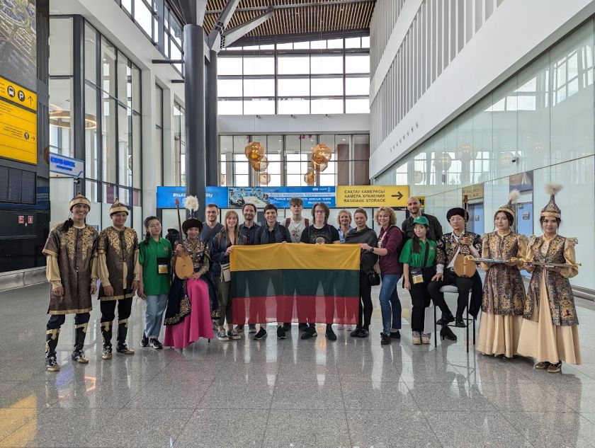 Tarptautinėje biologijos olimpiadoje Lietuvos mokiniai pelnė sidabrą ir bronzą