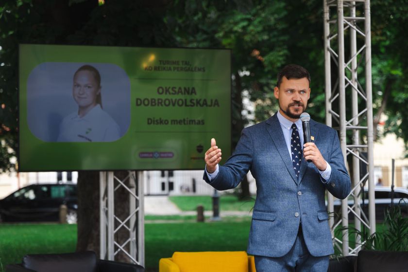 
Į Paryžių išlydėti paralimpiečiai: pasiruošimo žaidynėms užkulisiai ir netikėtos staigmenos                