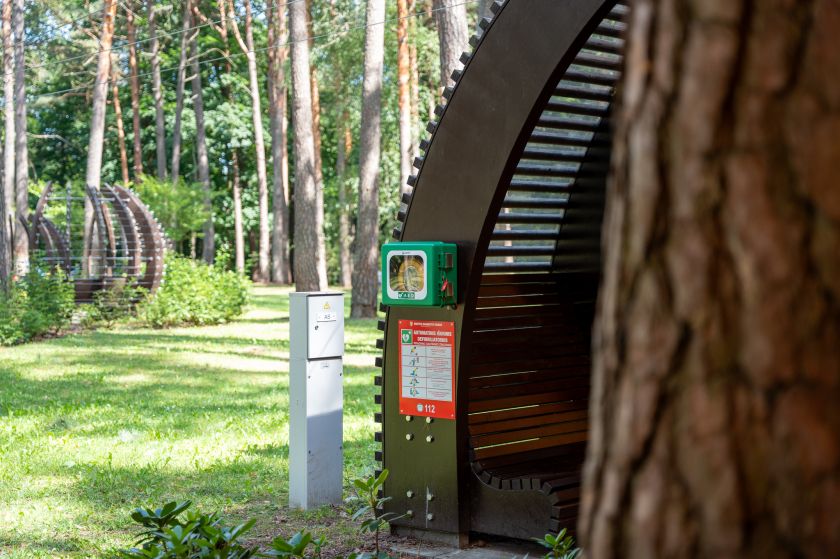 
Druskininkų mieste ir seniūnijose sumontuoti gyvybę gelbstintys defibriliatoriai                