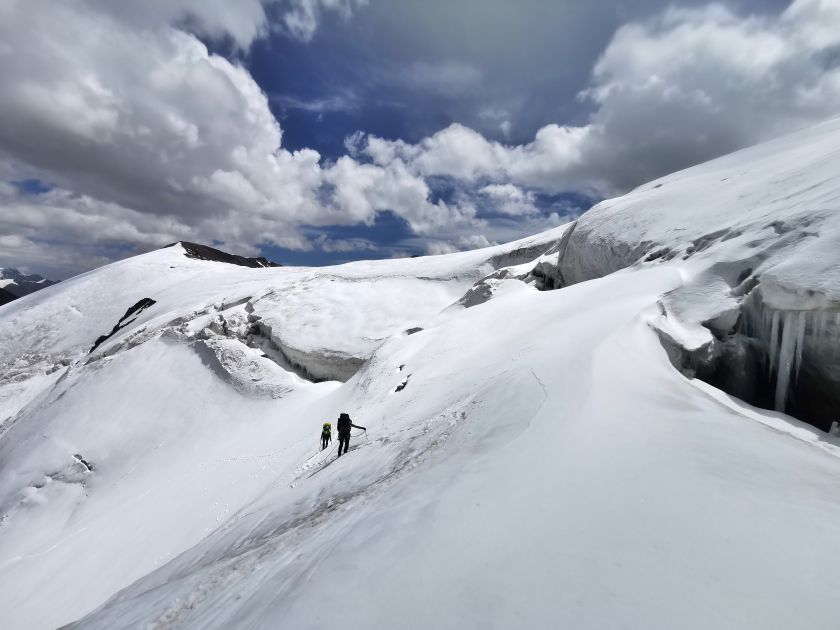 
Alumnas garsina universitetą Azijoje: kalnų perėjai suteikė VILNIUS TECH vardą                