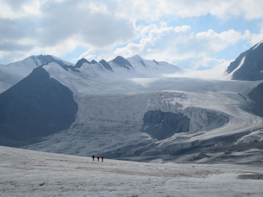 
Alumnas garsina universitetą Azijoje: kalnų perėjai suteikė VILNIUS TECH vardą                