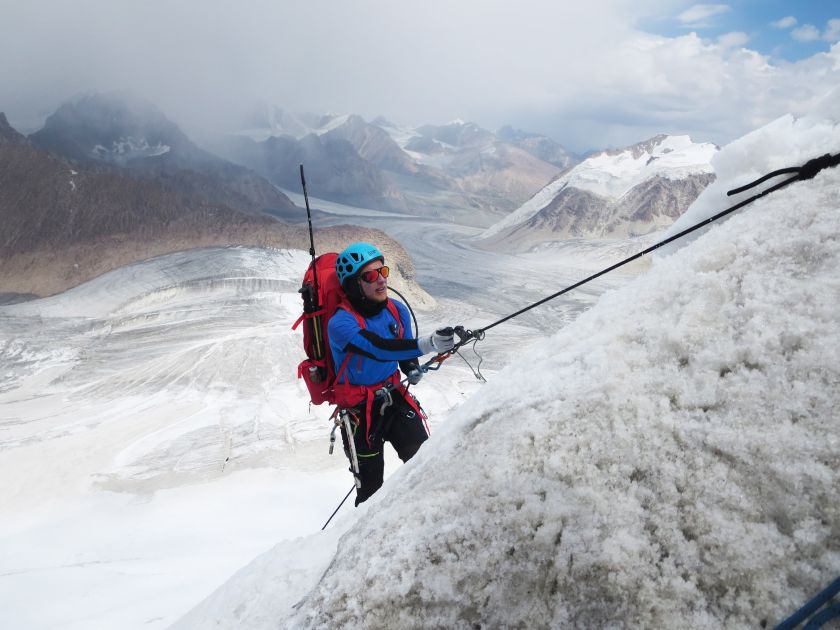 
Alumnas garsina universitetą Azijoje: kalnų perėjai suteikė VILNIUS TECH vardą                