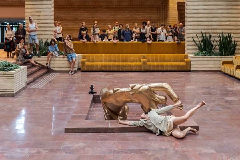 Antroji Vilniaus performanso meno bienalė skelbia atvirą šaukimą