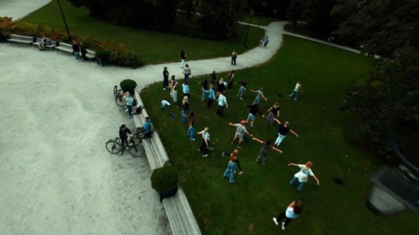 
Jaunimo balsas suskambėjo garsiai: Vilniaus Bernardinų sode šventė, skirta jubiliejinei Tarptautinei jaunimo dienai                