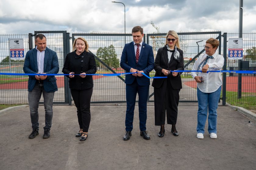 
Oficialiai atidarytas rekonstruotas Tauragės „Šaltinio“ progimnazijos stadionas – investuota daugiau nei 2 mln. Eurų                