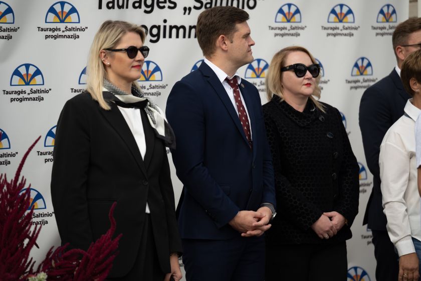 
Oficialiai atidarytas rekonstruotas Tauragės „Šaltinio“ progimnazijos stadionas – investuota daugiau nei 2 mln. Eurų                