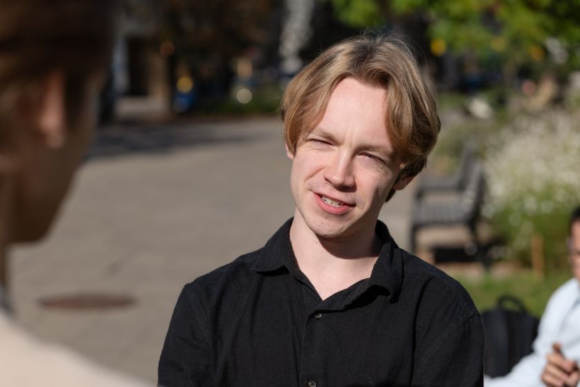 
Kaip kalbos barjerą paversti tiltu? Tarptautinio studento patirtis Lietuvoje                