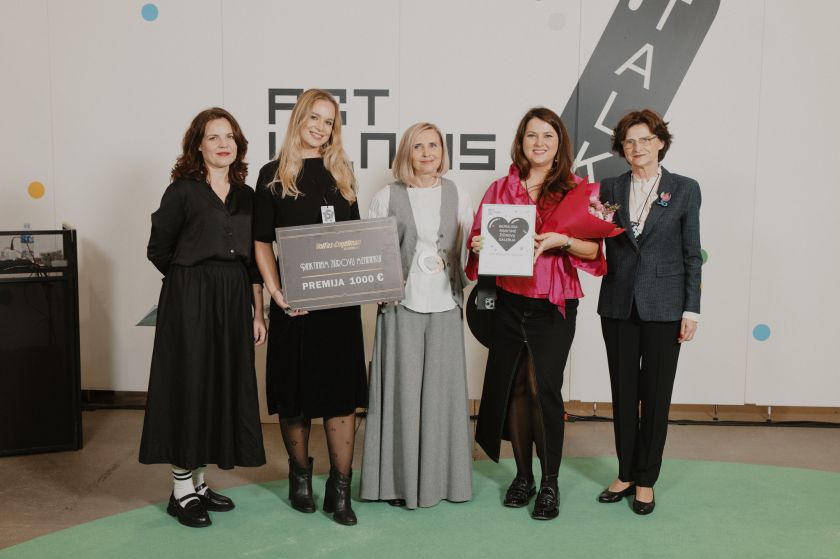 
Vilniuje baigėsi tarptautinė šiuolaikinio meno mugė: savo geriausius išsirinko ir lankytoja                