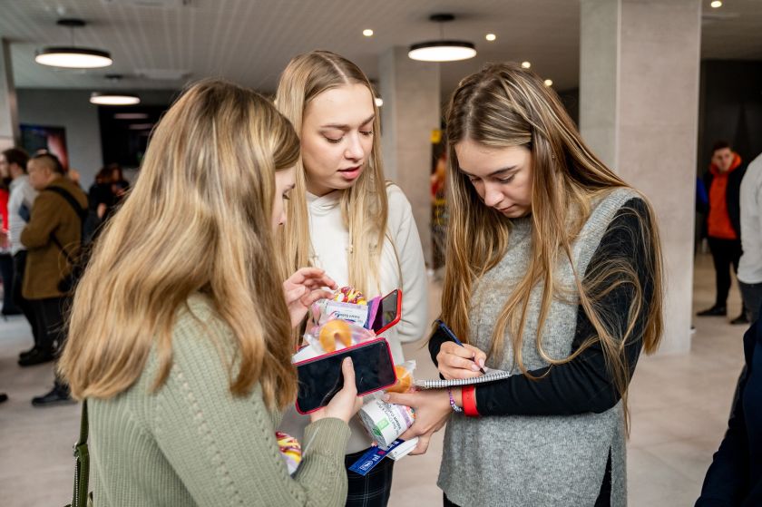 
VMU Connections Will Unite Pupils, Students, and Graduates                