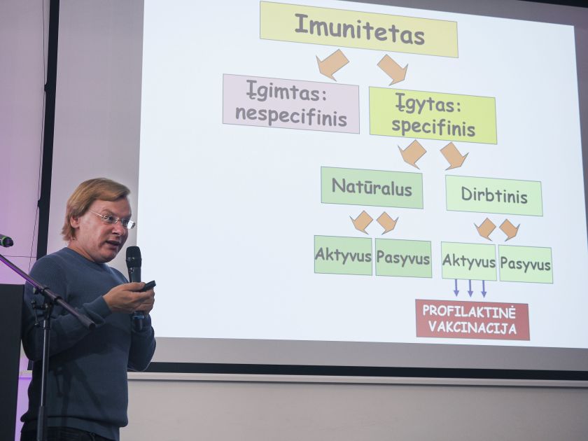 
Pasaulinės krūties dienos proga sušvitusios rožinio kaspino projekcijos primena: rūpinkimės savo sveikata                