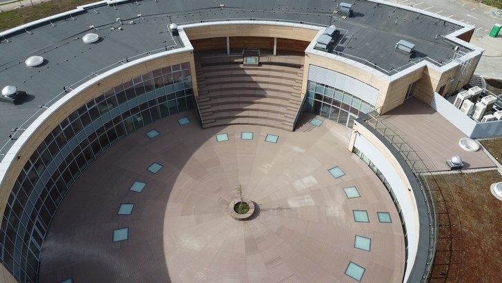 
Tvarūs gaminiai iš antrinių žaliavų – nauji sprendimai statybos rinkai                