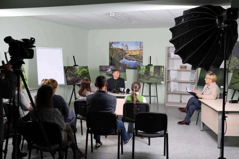 
„Augu kartu su mišku“: ugdomi fotografijos talentai                