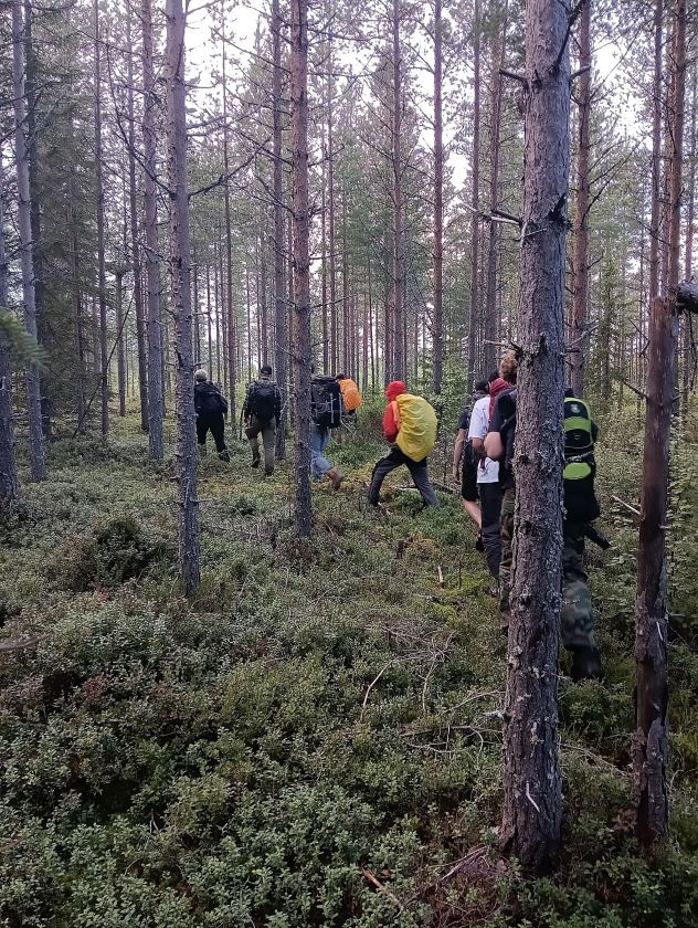 PO TŪKSTANČIŲ NUŽYGIUOTŲ KILOMETRŲ EKSPEDICIJA PĖSČIOMIS APLINK BALTIJOS JŪRĄ GRĮŽTA Į LIETUVĄ