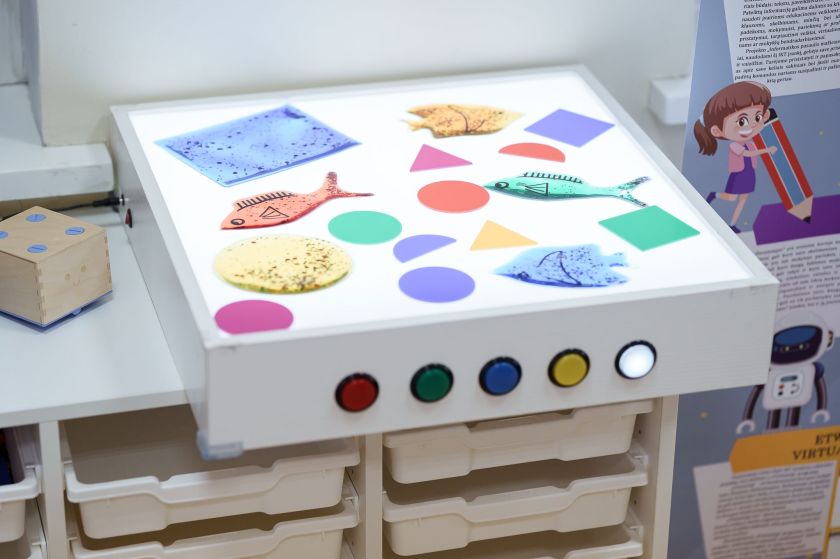 Inžinerijos ir robotikos gali mokytis 3-mečiai: edukacines technologijas siūlo Klaipėdos universiteto EDUTECH STEAM laboratorija