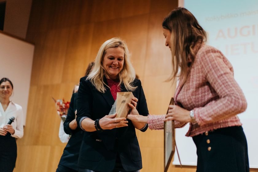 Kokybiško maisto konferencijoje „Auginame čia, Lietuvoje!” – geriausių lietuviškų produktų apdovanojimai bei edukaciniai pranešimai