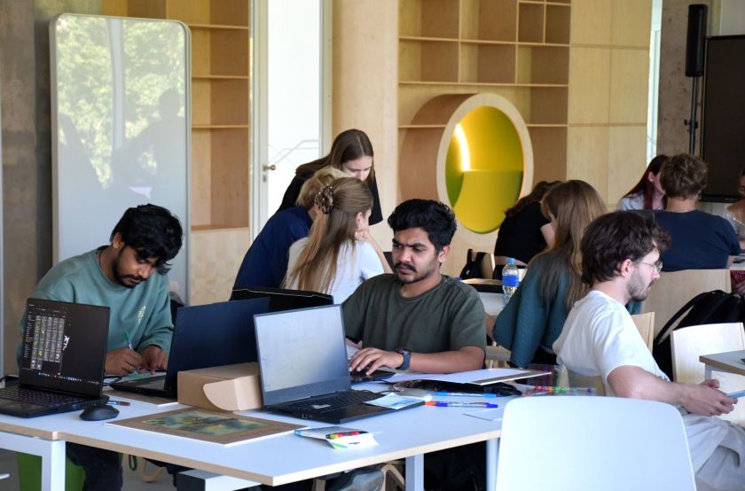 KTU studentai iš Prancūzijos architektų mokėsi neįprastų aplinkos analizės metodų