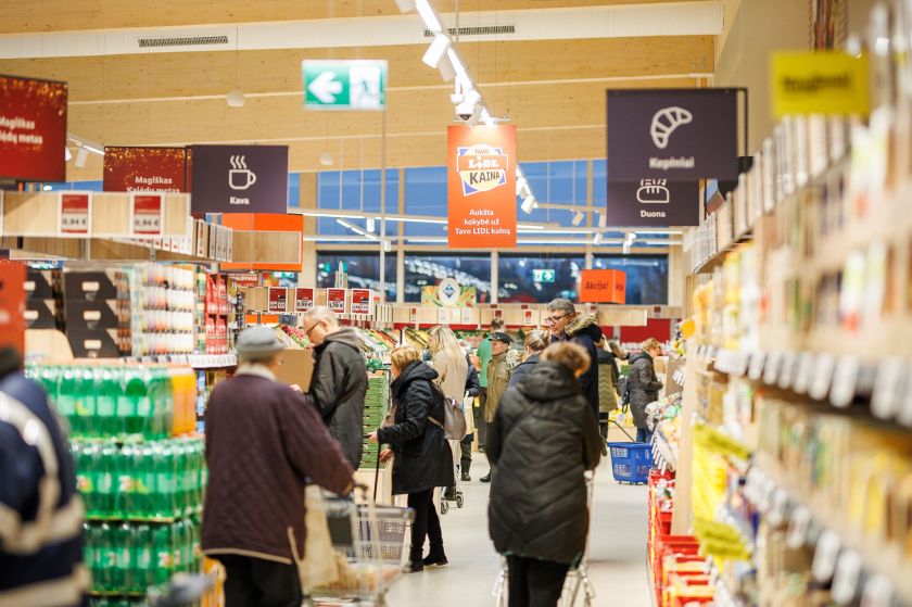 „Lidl“ atidarė antrąją medinės konstrukcijos parduotuvę Lietuvoje