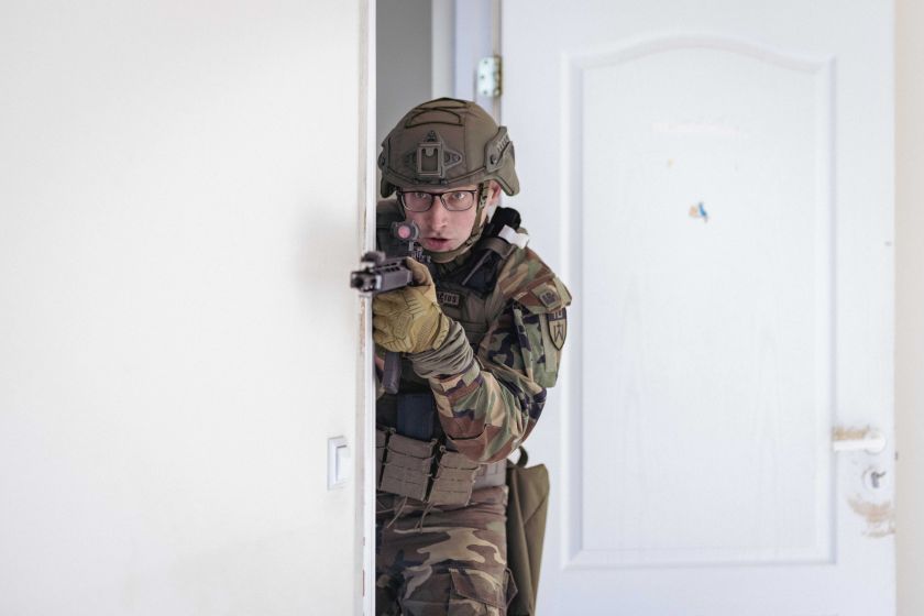 Alpinistas S. Damulevičius dalijasi įspūdžiais iš visuomenininkų organizuoto komendantūros kurso: kalnai ir karinės pratybos – daugiau bendro, nei atrodo