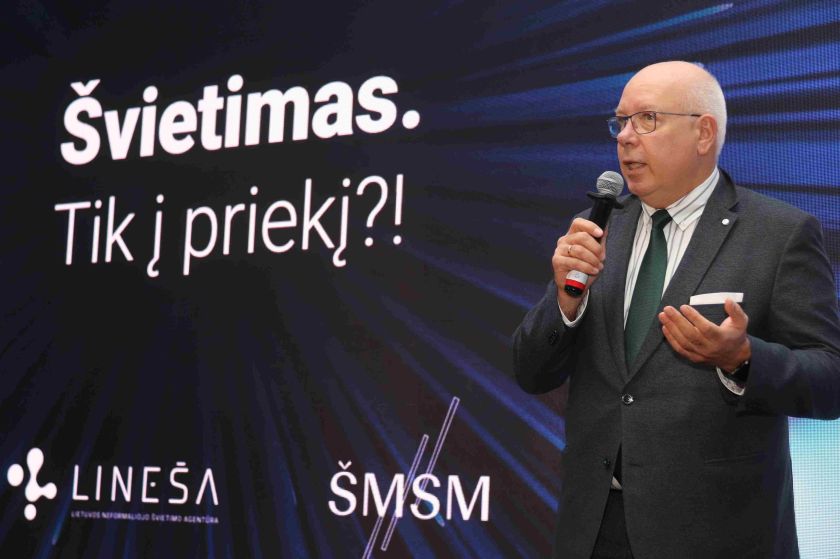 Konferencijos „Švietimas. Tik į priekį?!“ dalyviai: mokytojo profesijos prestižui reikia pinigų, o ne žodžių
