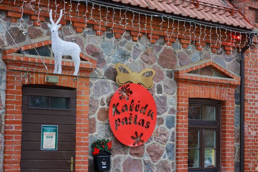 Kalėdinis Rokiškio atvirukas – nuo prekymečių iki kalėdaičio