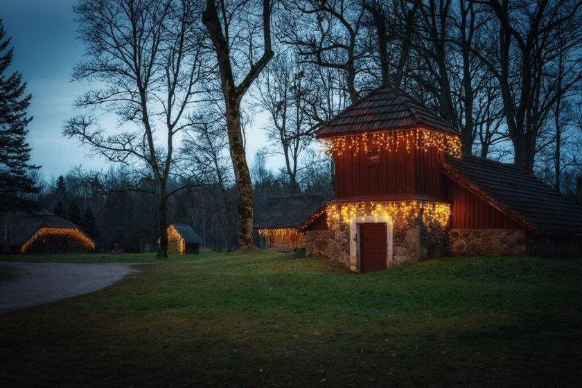 Kalėdinis Rokiškio atvirukas – nuo prekymečių iki kalėdaičio