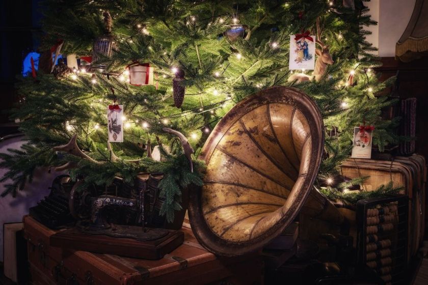 Kalėdinis Rokiškio atvirukas – nuo prekymečių iki kalėdaičio