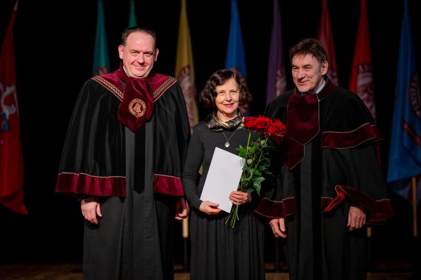 VDU įteikti daktaro diplomai, skirtos Garbės stipendijos ir pagerbti mokslininkai